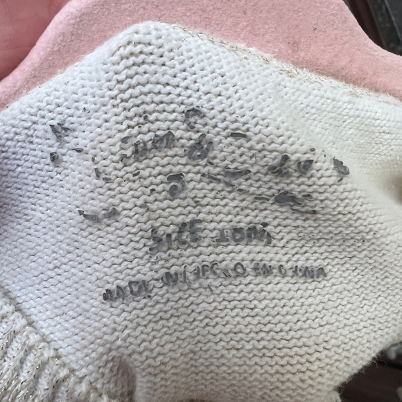 NWOT 18M Gold Sparkly Crop Sweater - Picture 4 of 4